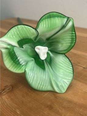 HQT,  19 inch GLASS Long Stem FLOWER Green Orchid Sculpture  DECOR Art
